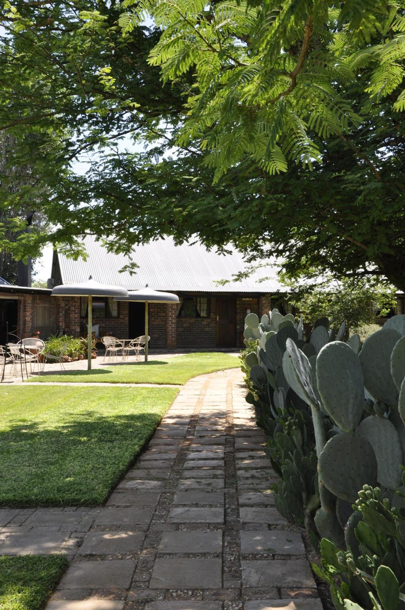 Grincourt B&B- With No Load Shedding โพเลอกวาเน ภายนอก รูปภาพ