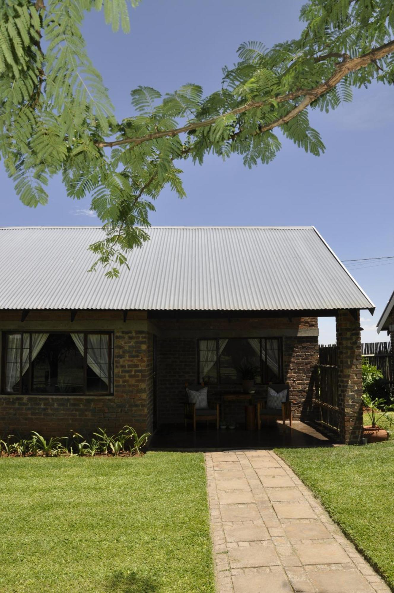 Grincourt B&B- With No Load Shedding โพเลอกวาเน ภายนอก รูปภาพ