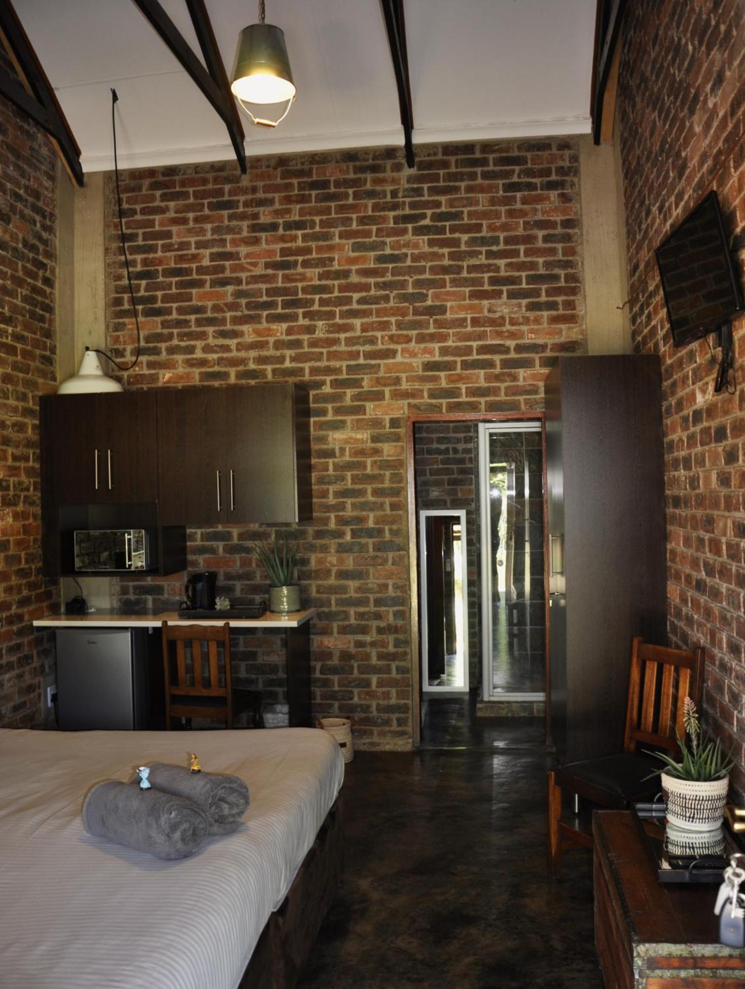 Grincourt B&B- With No Load Shedding โพเลอกวาเน ภายนอก รูปภาพ